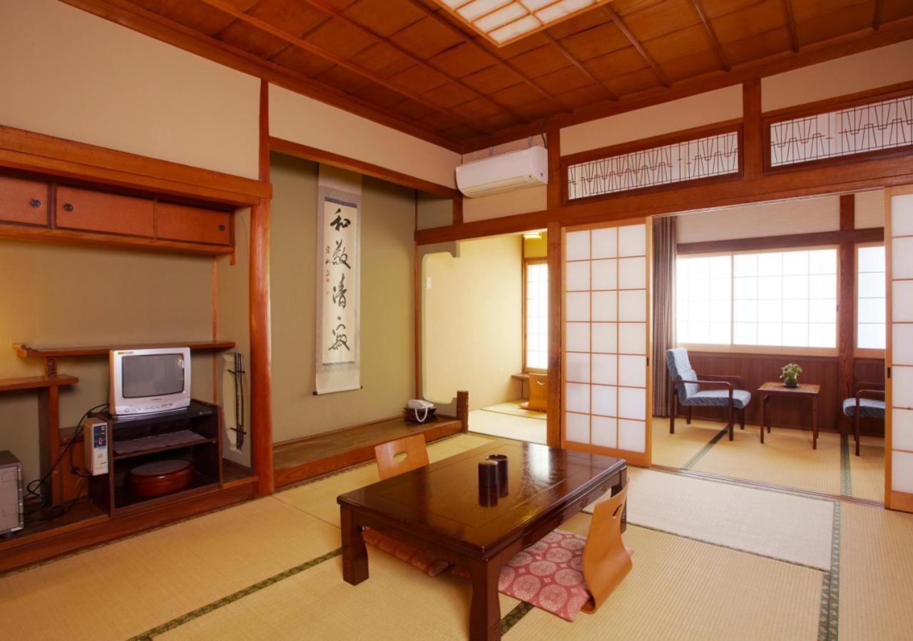 Unzen Iwaki Ryokan Hotel ภายนอก รูปภาพ