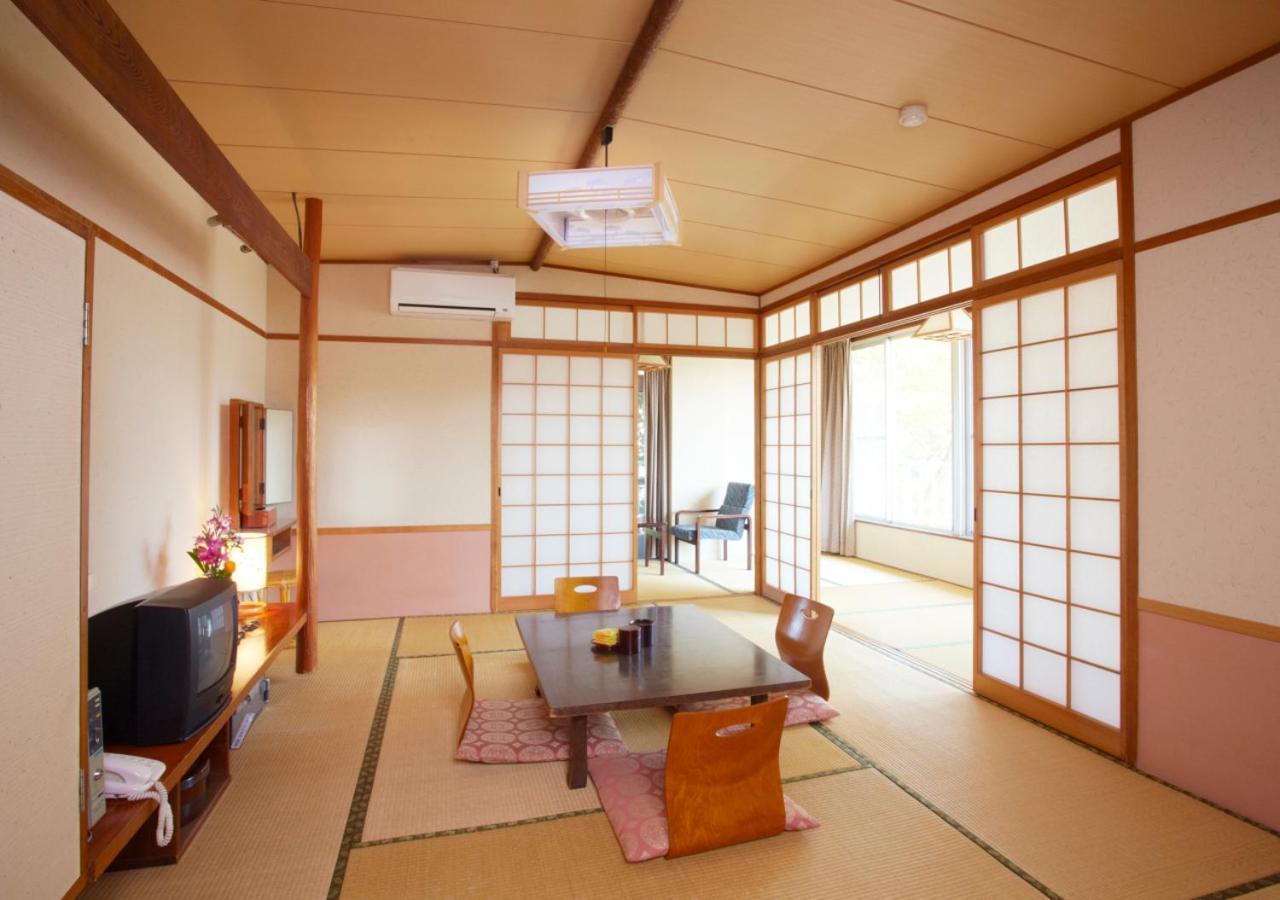 Unzen Iwaki Ryokan Hotel ภายนอก รูปภาพ